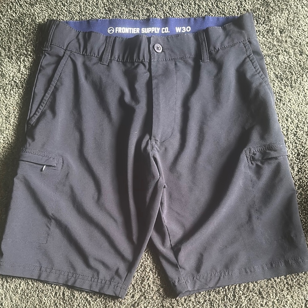 Black Cargo Shorts with Elastic Waistband and Relaxed Fit